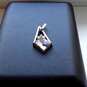 La Bolovianita stone pendant